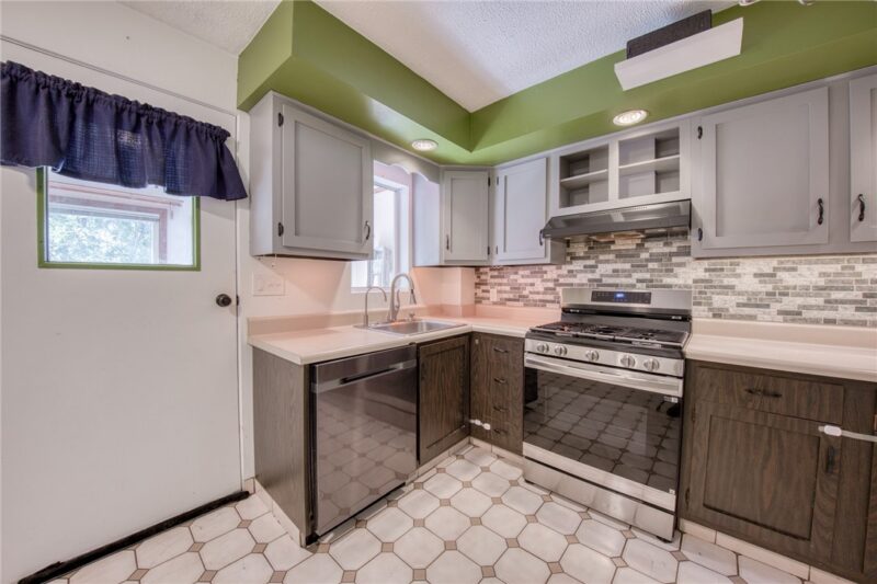 4776 Aloe Street — photo 7