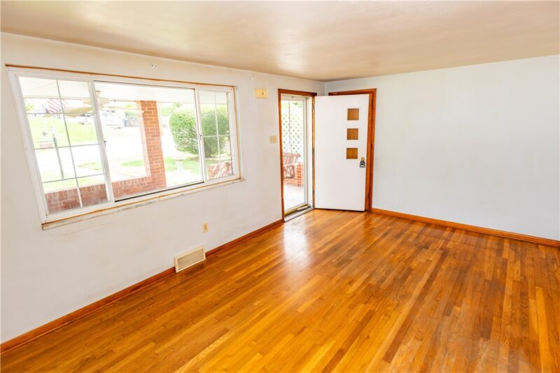 107 Mulkerrin Dr — photo 6