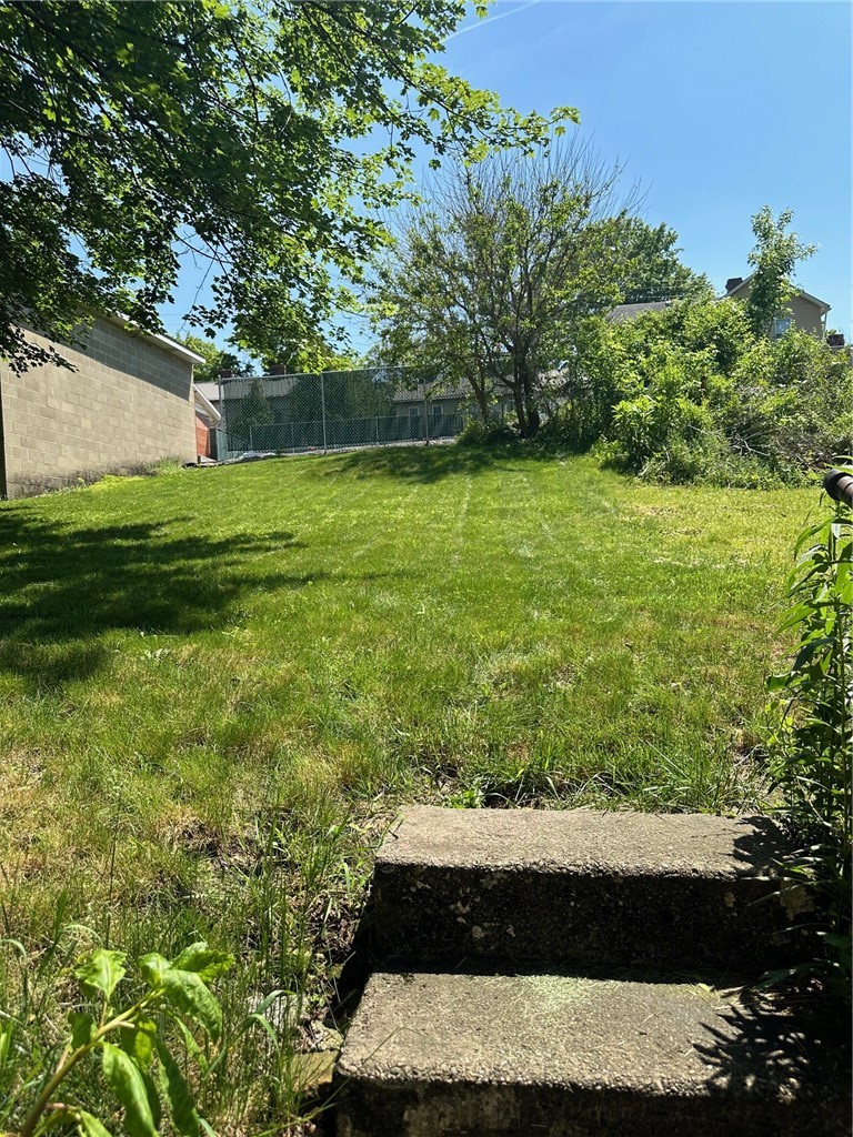 310 Zeigler Ave — photo 3