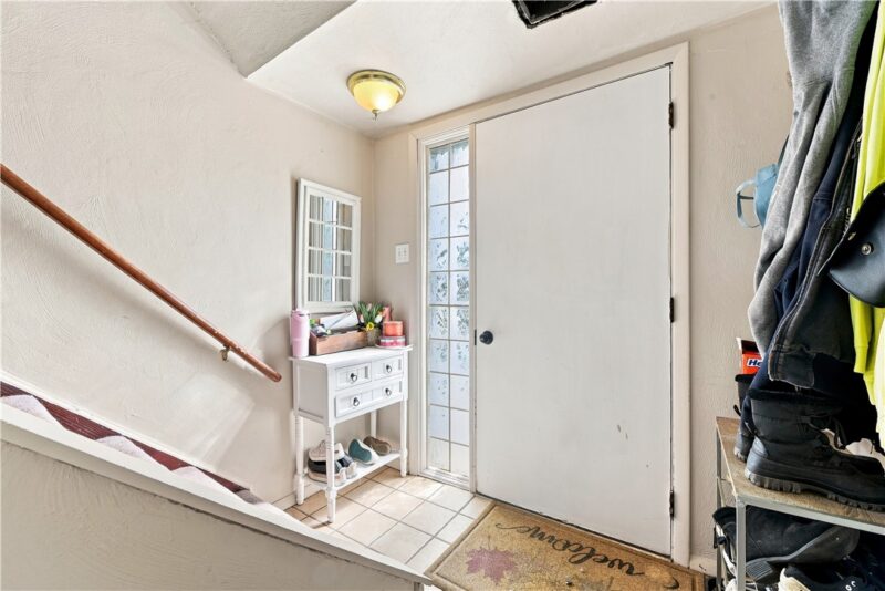 1203 Anna Ave — photo 2