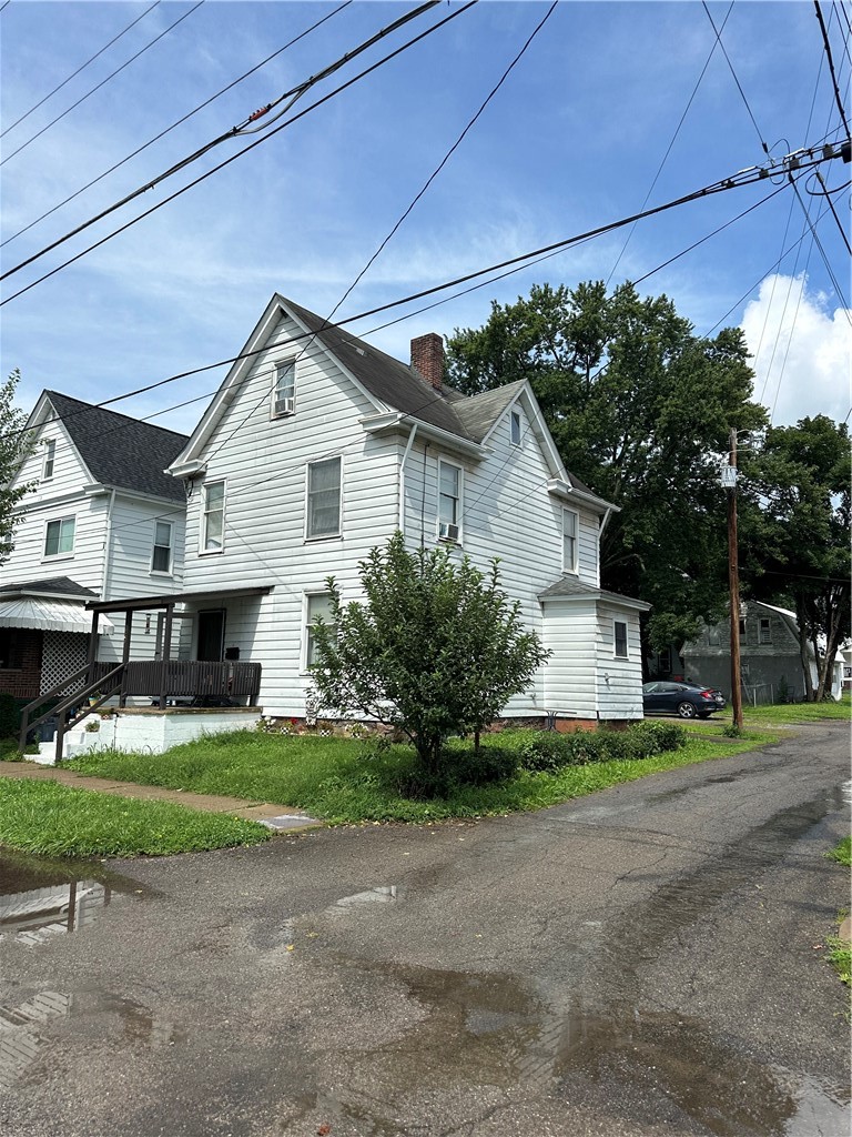 410 Eau Claire St — photo 4