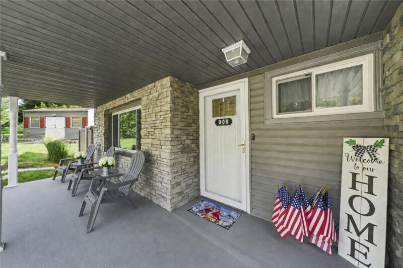 908 SUNSET DRIVE — photo 2