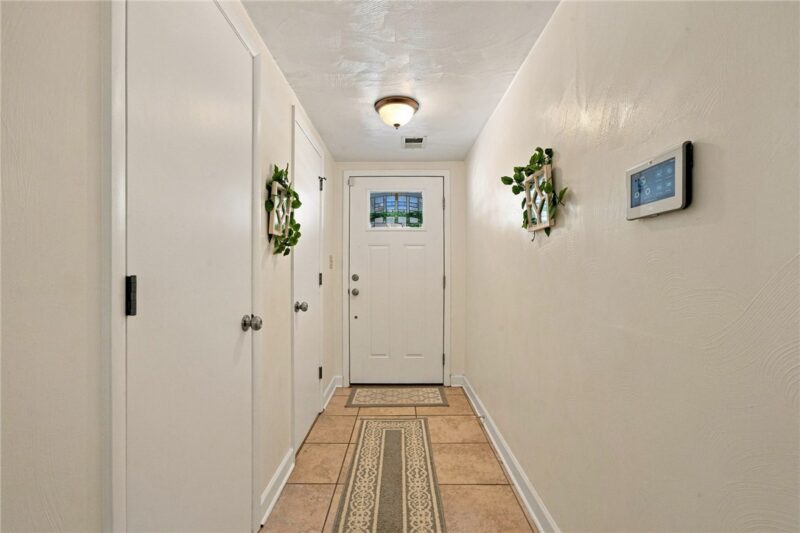 908 SUNSET DRIVE — photo 6