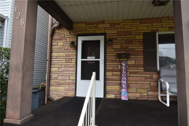 128 Hartrey St — photo 2