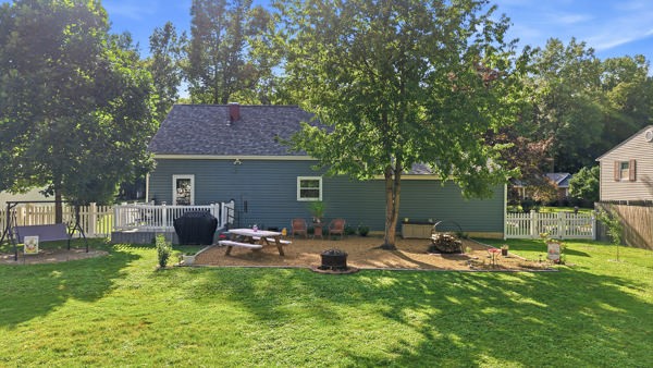 1356 Coronado Dr — photo 3