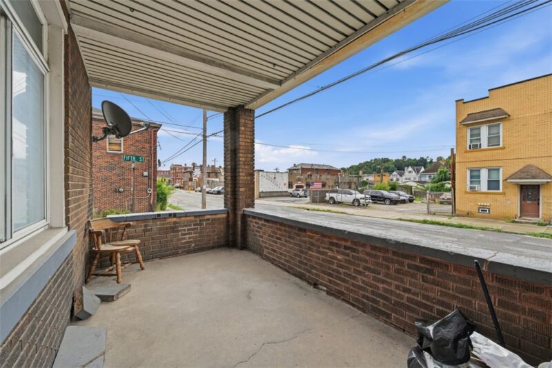 500 Broadway Ave — photo 2