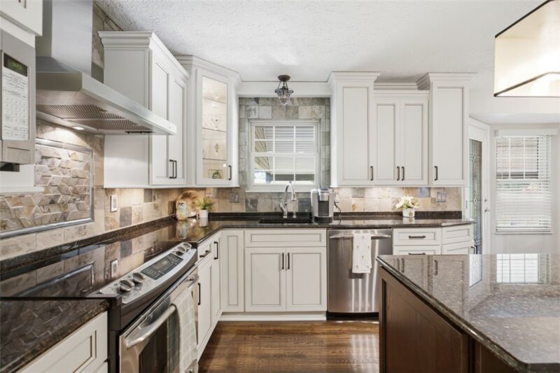 4998 Summit Dr — photo 5