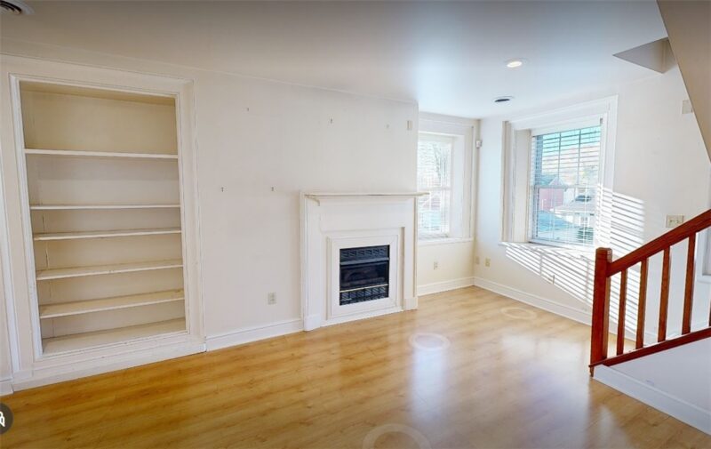 1319 Riverside Dr 400 — photo 3