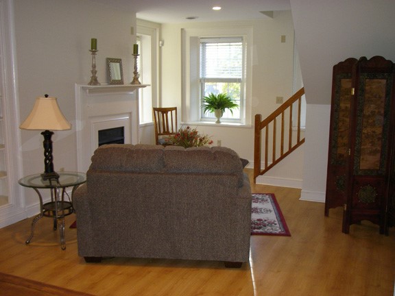 1319 Riverside Dr 400 — photo 6