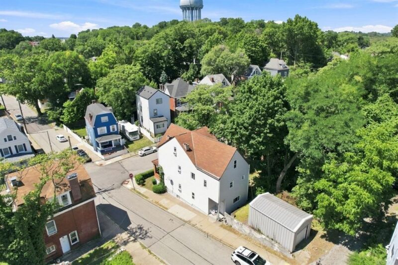 300 N Graham STREET — photo 4