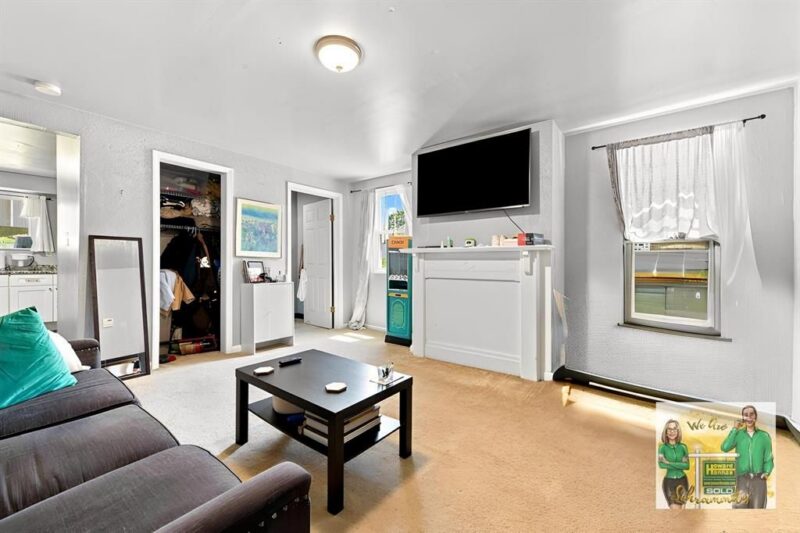 300 N Graham STREET — photo 8