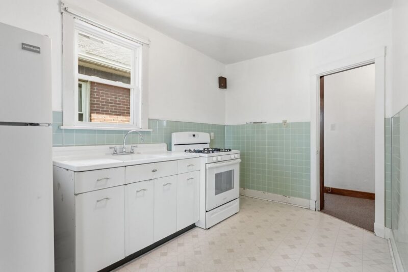 1611 Aurelius Street — photo 7