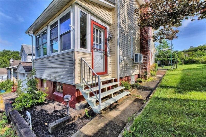 28 Tulip Street — photo 2