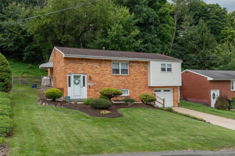 221 Northmont Dr — photo 2