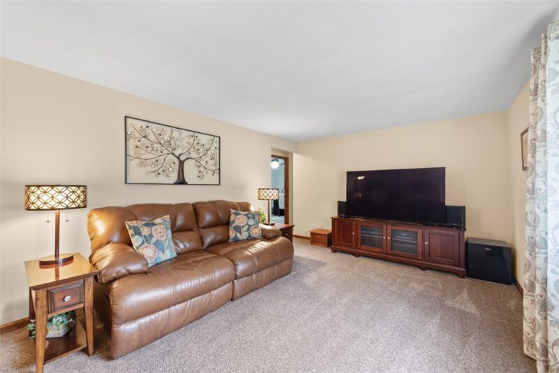 221 Northmont Dr — photo 5