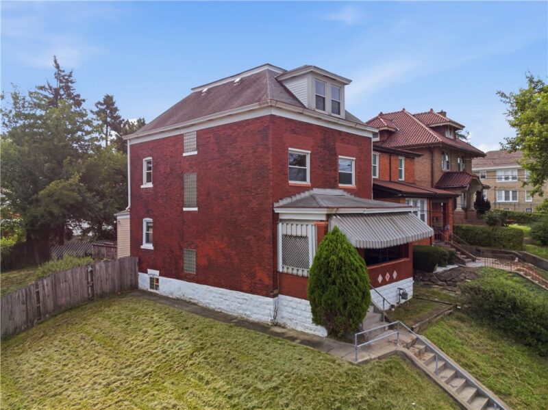 1335 Beechview Ave — photo 3