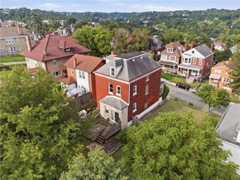 1335 Beechview Ave — photo 4