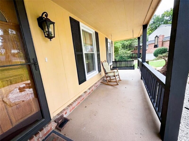 1220 Fox Run Cir — photo 4