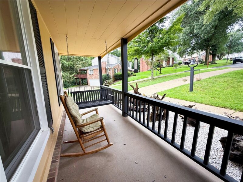 1220 Fox Run Cir — photo 5