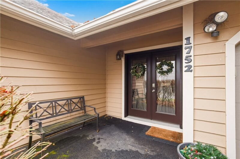 1752 Greenfield Dr — photo 2
