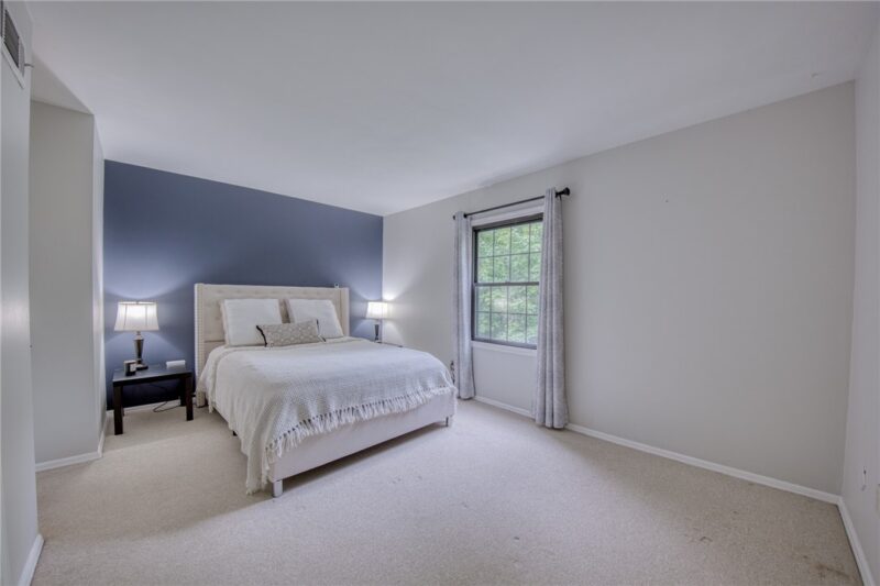 636 Carriage Cir — photo 5