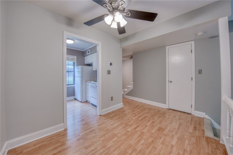 636 Carriage Cir — photo 8