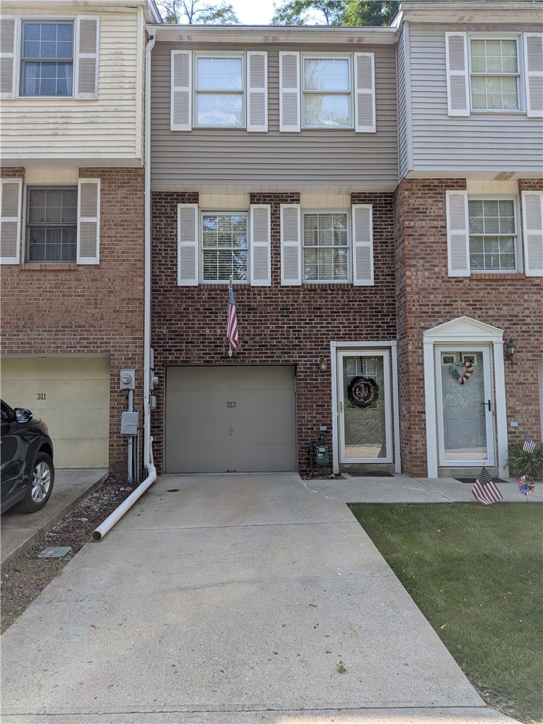 313 Tyler Dr. — photo 1