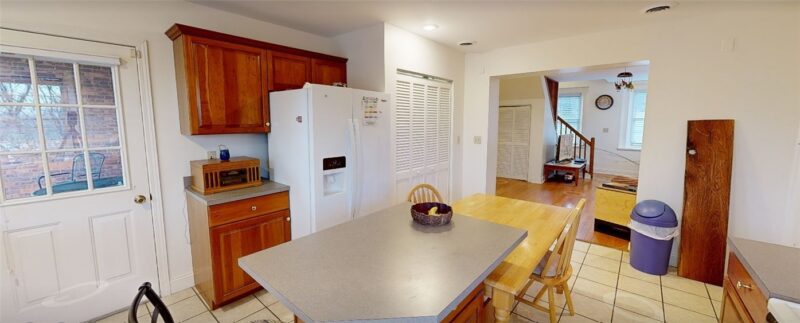 1319 Riverside Dr 300 — photo 6