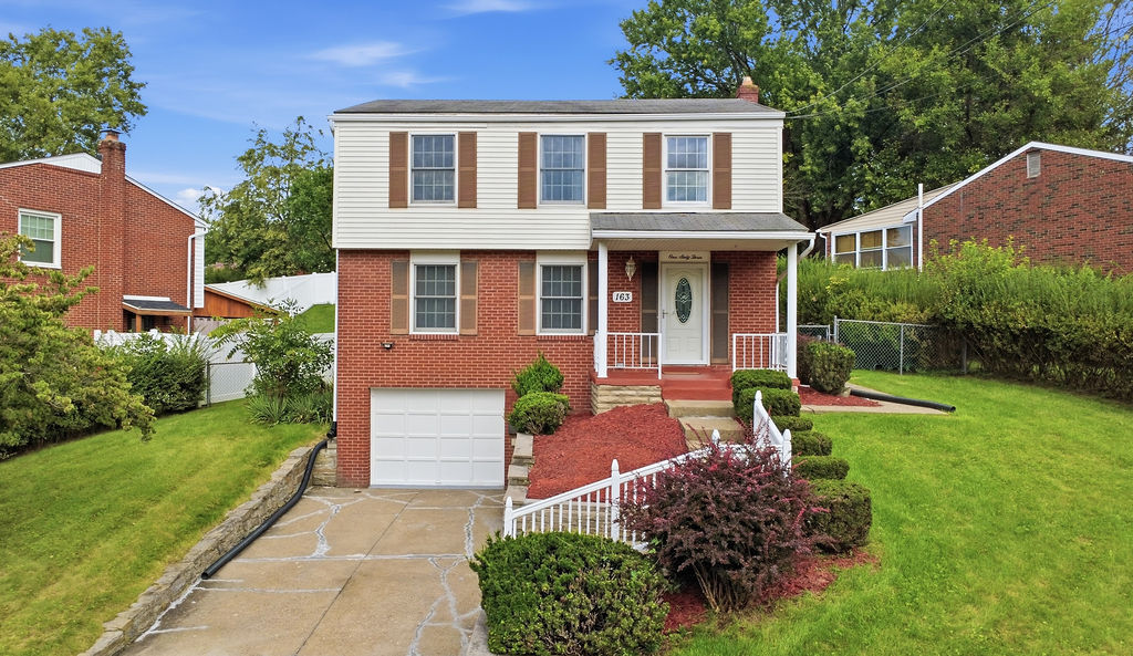163 Crescent Gardens Drive — photo 1