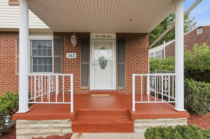 163 Crescent Gardens Drive — photo 2