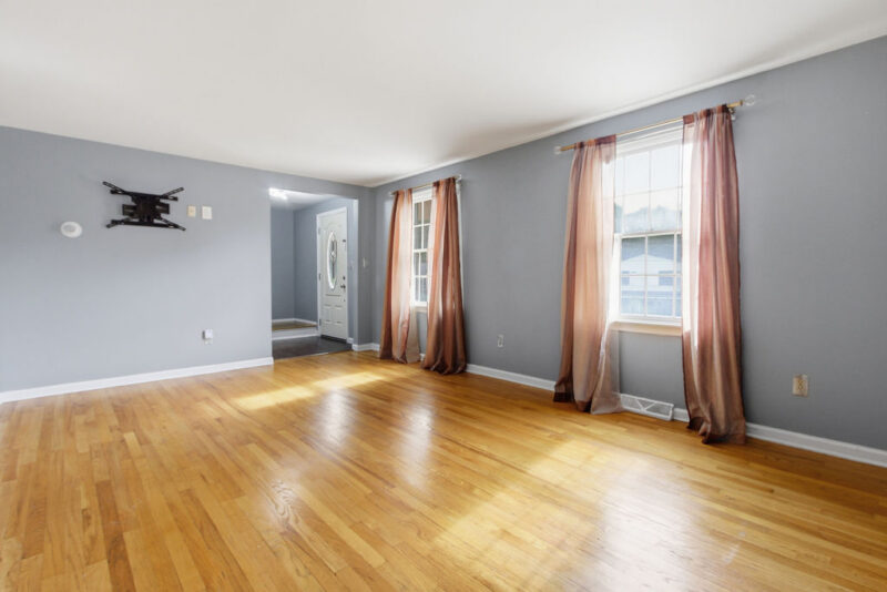 163 Crescent Gardens Drive — photo 4