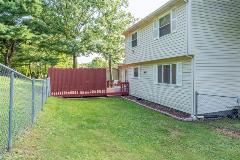 155 Thorndale Dr — photo 2