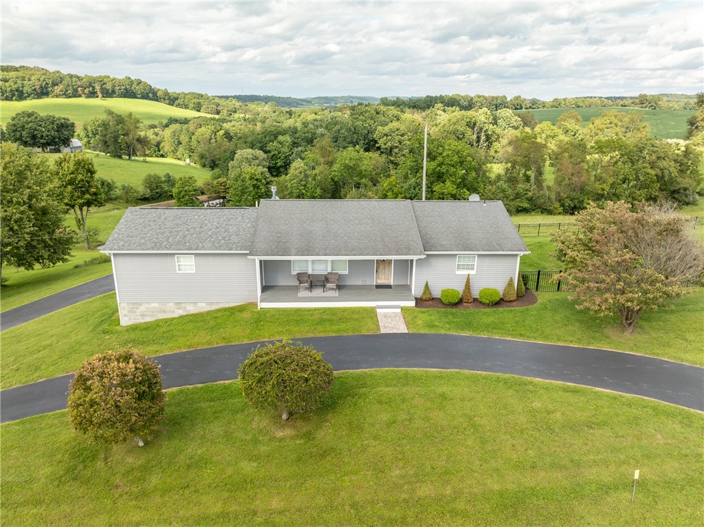 408 Mcklveen Rd — photo 1