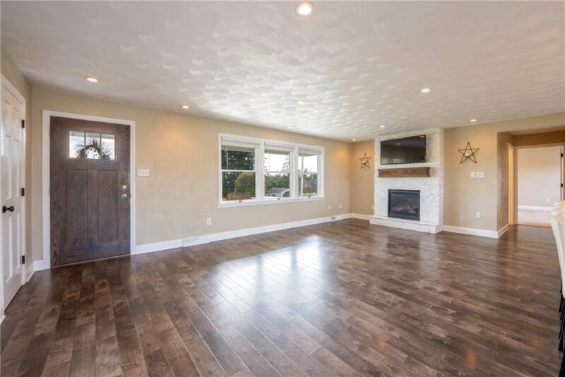 408 Mcklveen Rd — photo 8