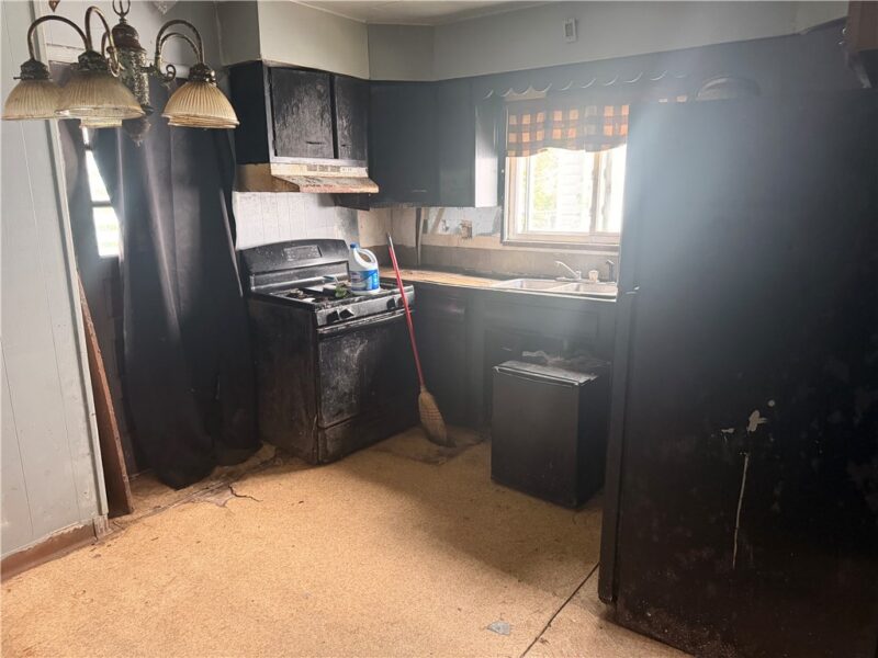 1316 Irwin St — photo 4