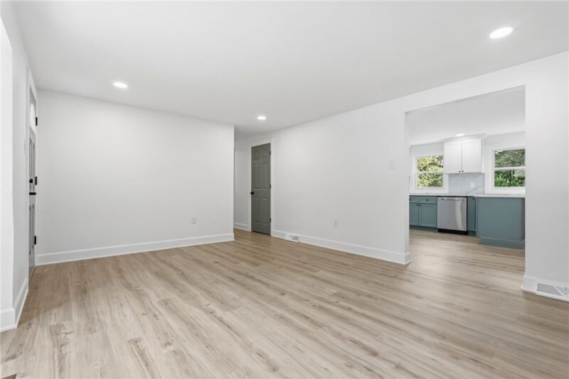 5816 Schell Cir — photo 6