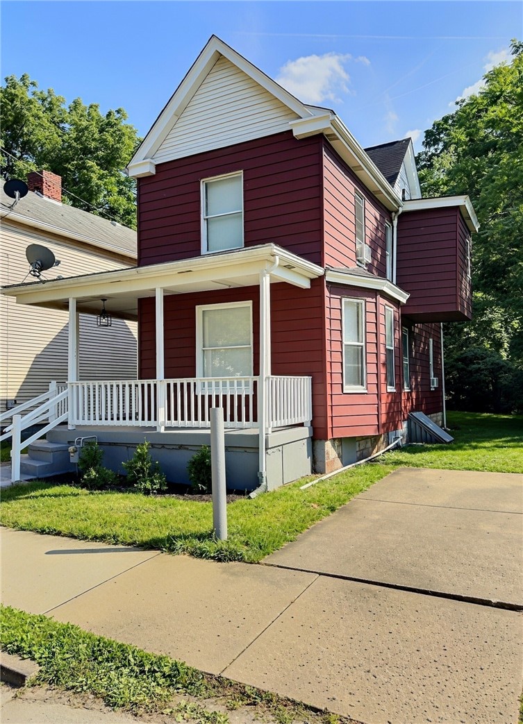 382 Houston St — photo 2