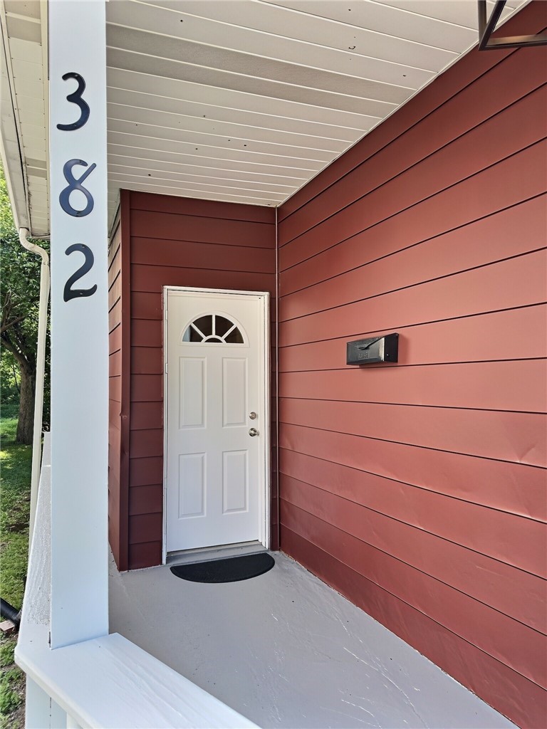 382 Houston St — photo 5