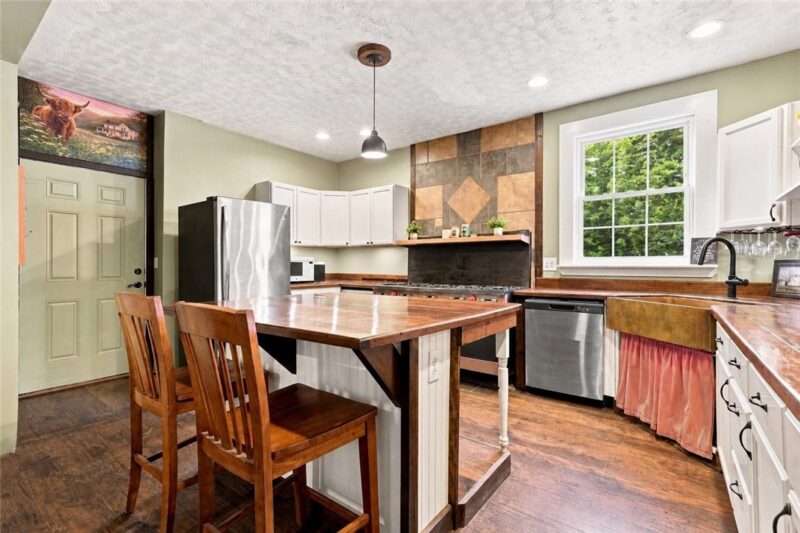 866 Crucible Rd. — photo 4