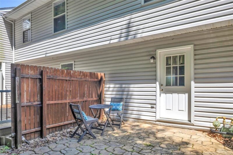 108 Winston Way — photo 6