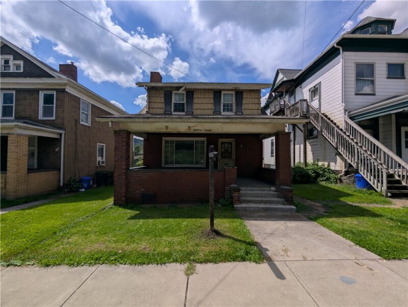 1820 3rd Ave — photo 4