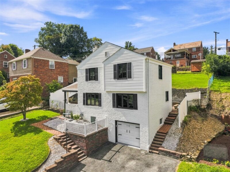 115 Columbia Dr — photo 2