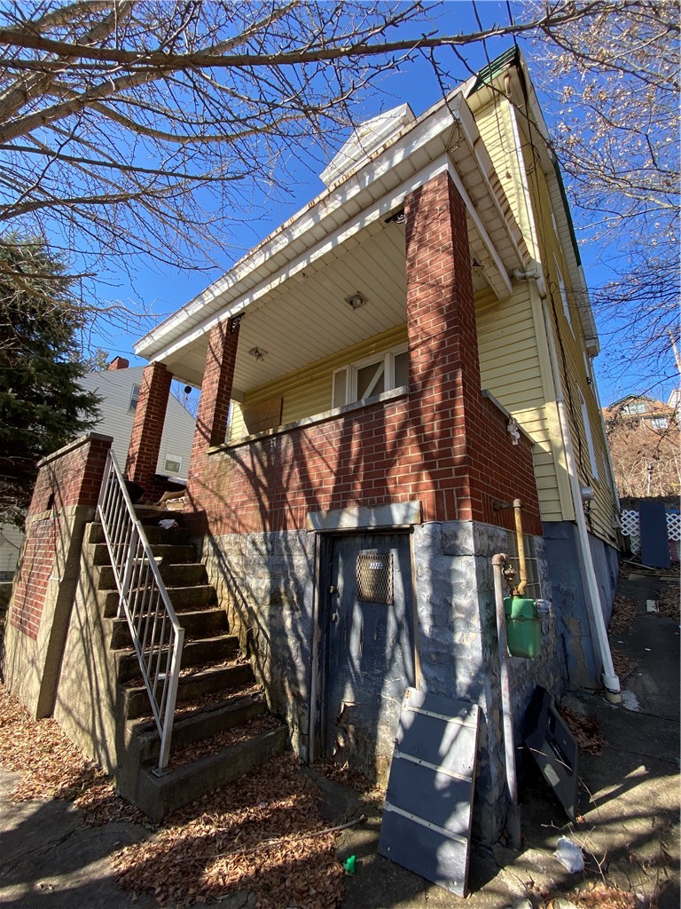 1108 Fabyan St — photo 3