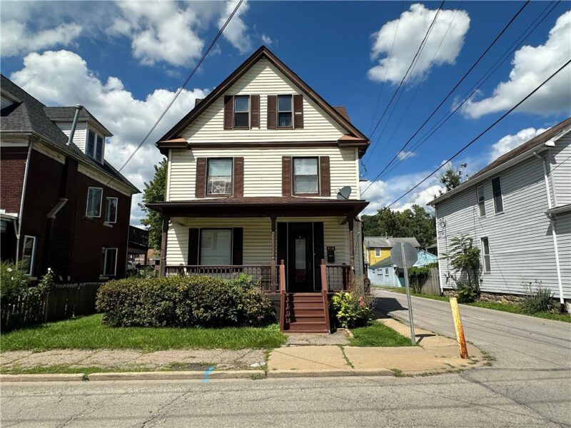 418 W Brady St — photo 4