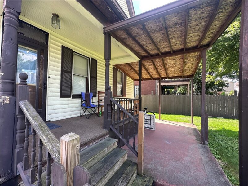 418 W Brady St — photo 5
