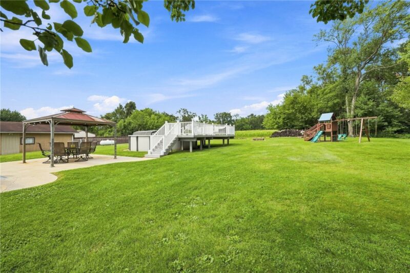 209 Thornwood Ave — photo 3