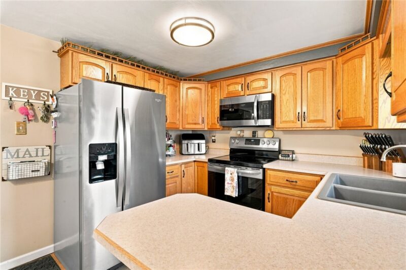 209 Thornwood Ave — photo 8