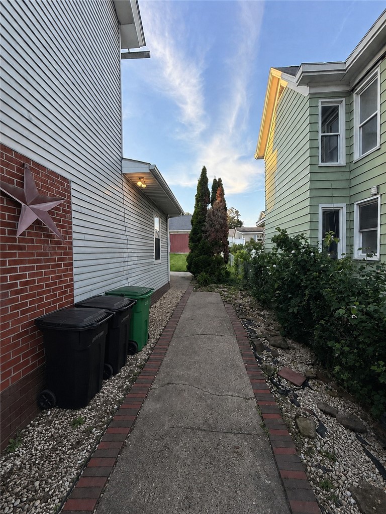 547 George St — photo 3