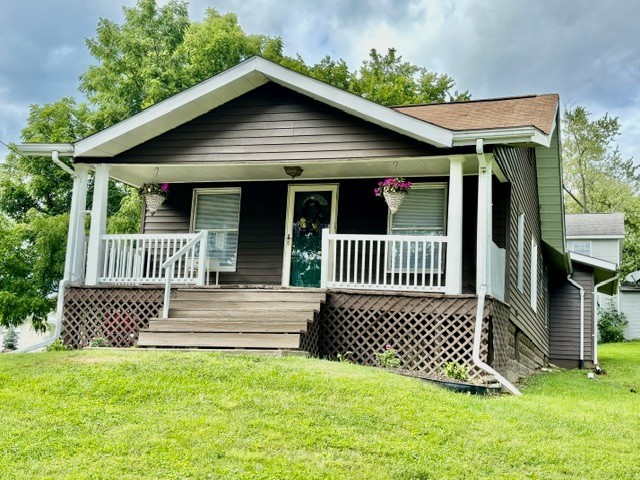 405 Lawnview Ave — photo 2