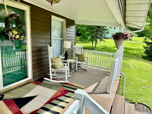 405 Lawnview Ave — photo 5